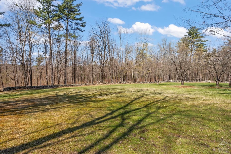 84 Hill Road Photo 17