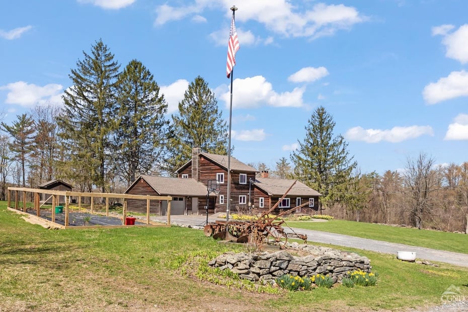 84 Hill Road Photo 1