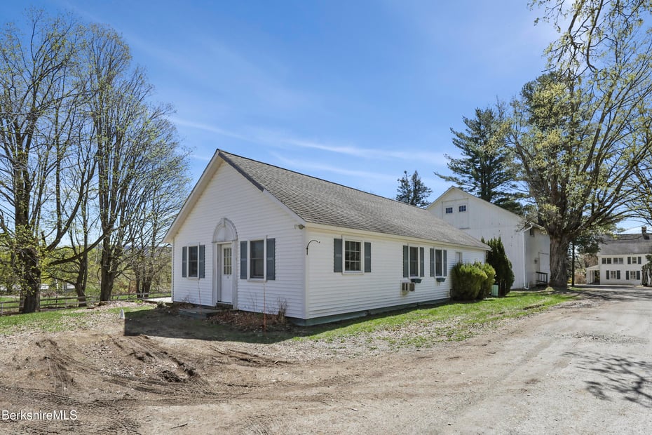 802 State Rd Photo 34