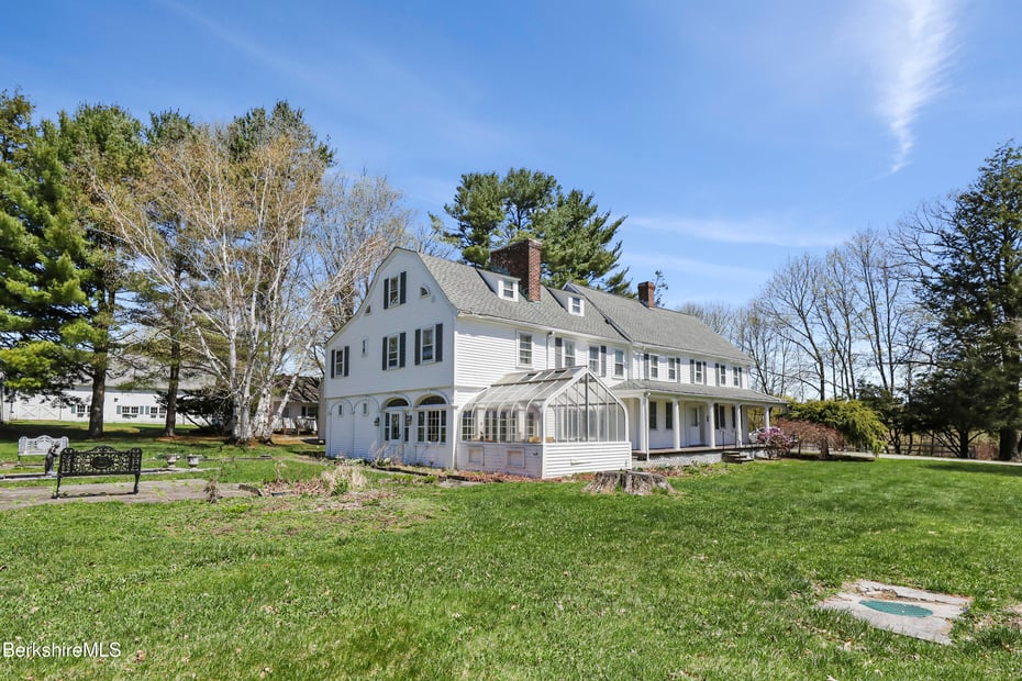 802 State Rd Photo 2