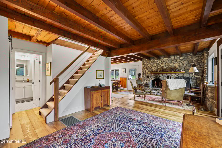 327 Chester Rd Photo 11