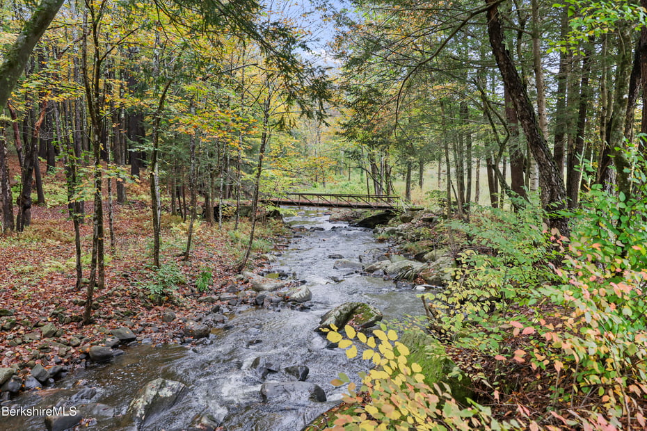 327 Chester Rd Photo 41