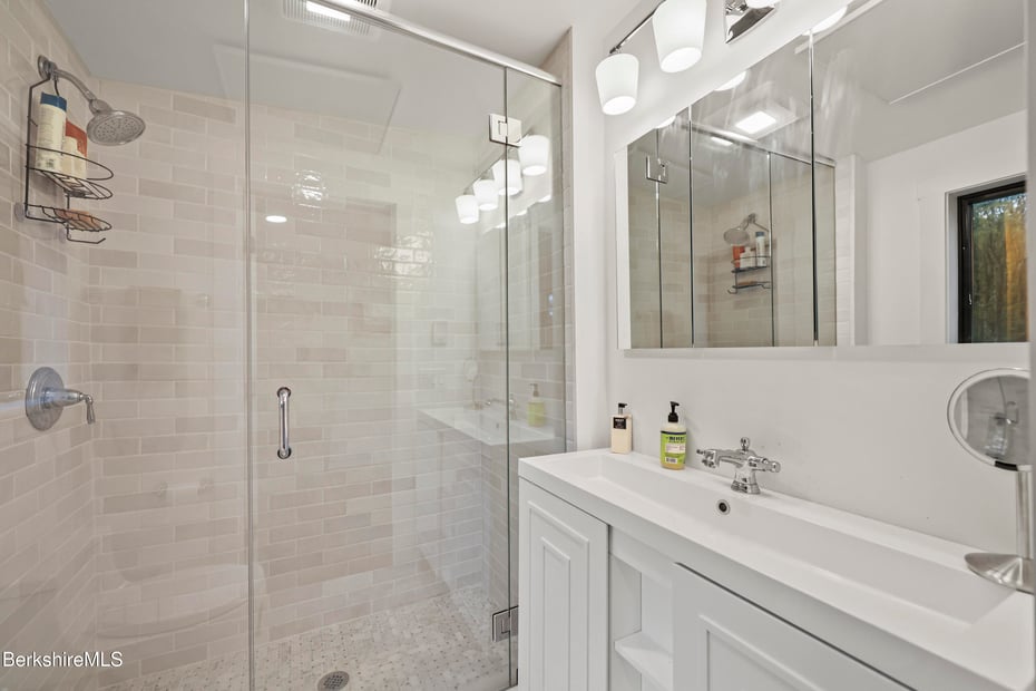 327 Chester Rd Photo 28