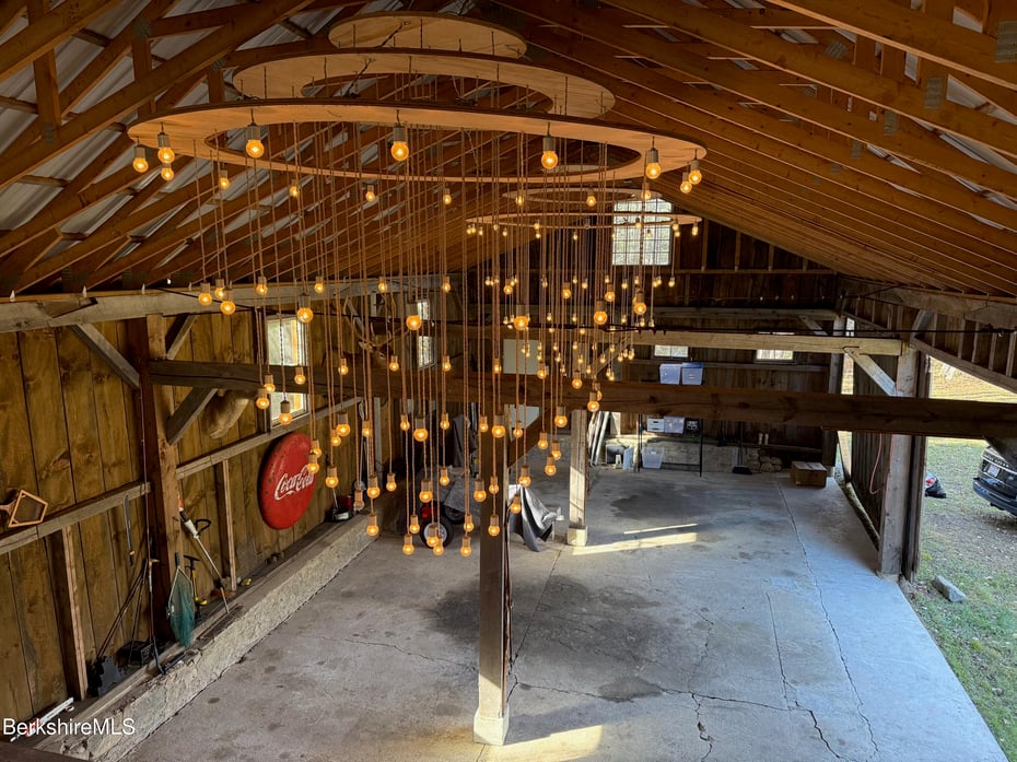 327 Chester Rd Photo 39