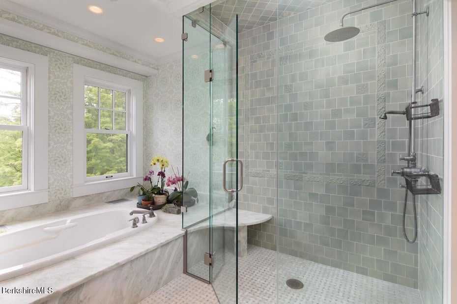 Alford Single Family Photo 33