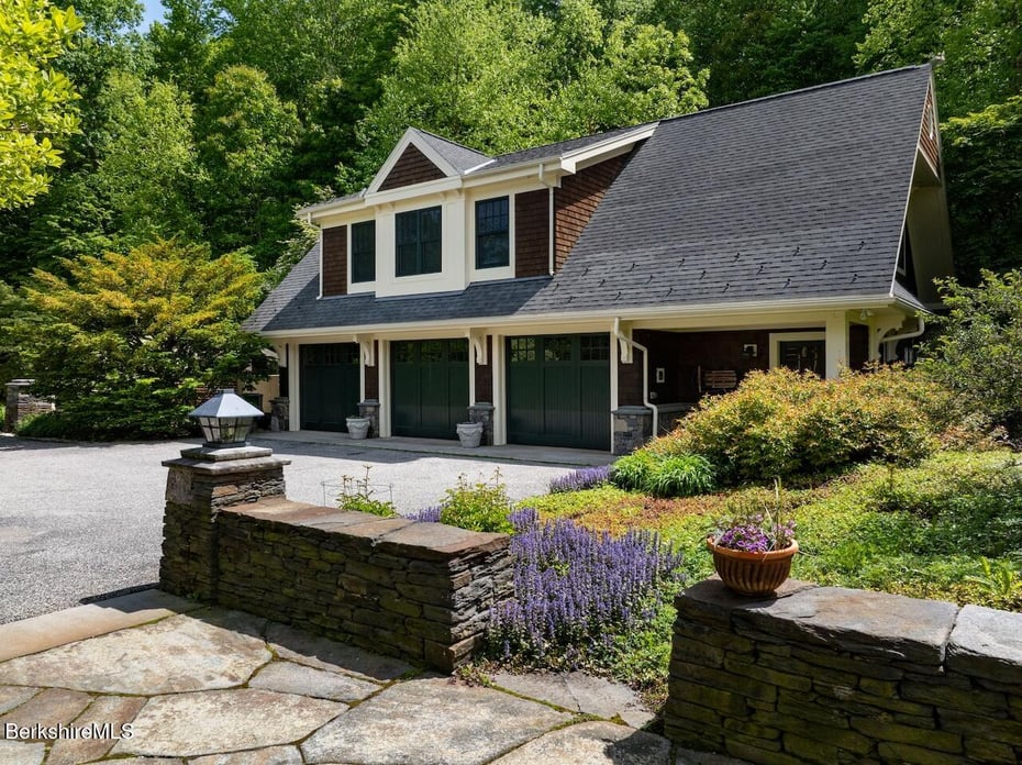 Alford Single Family Photo 47