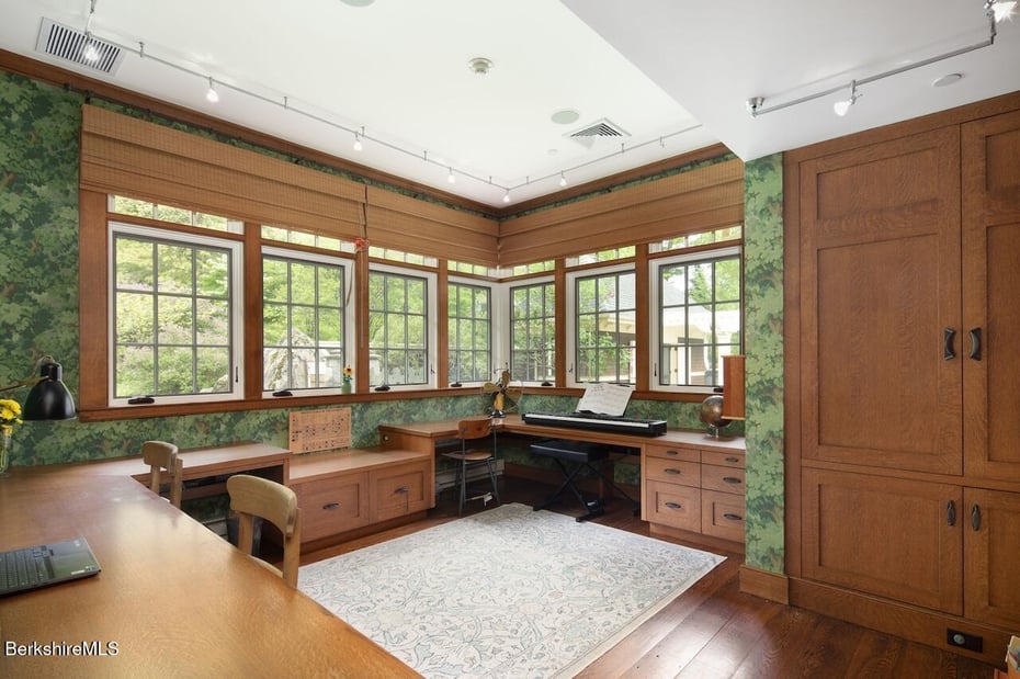 Alford Single Family Photo 27