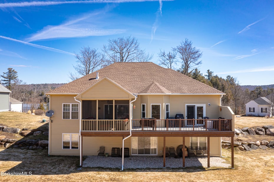 185 Pine Cone Ln Photo 2