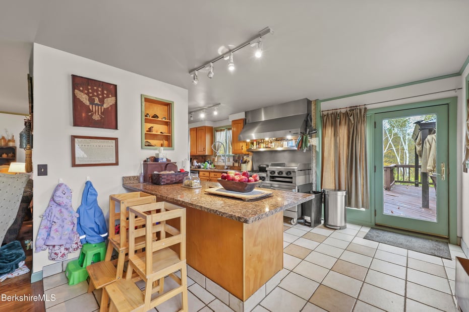 490 Kirchner Rd Photo 7