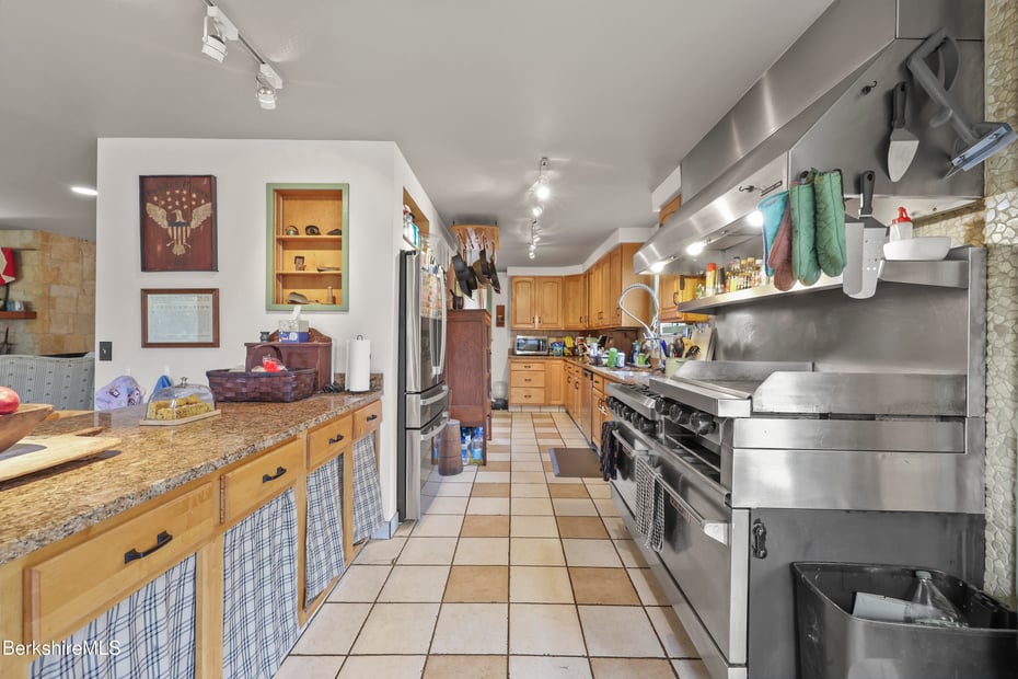 490 Kirchner Rd Photo 6