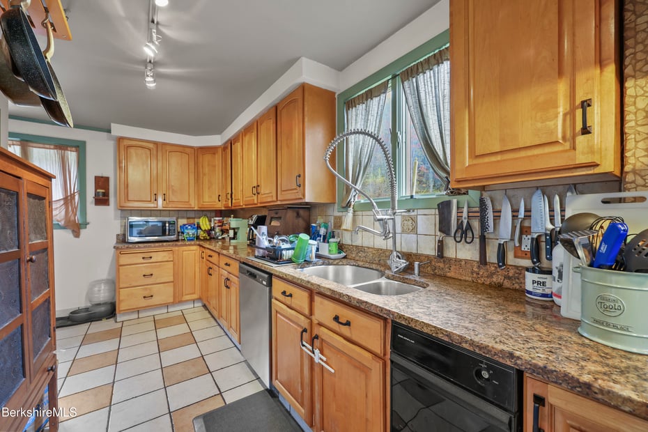 490 Kirchner Rd Photo 5