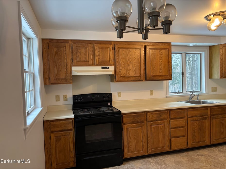 159 Simmons Rd Photo 11