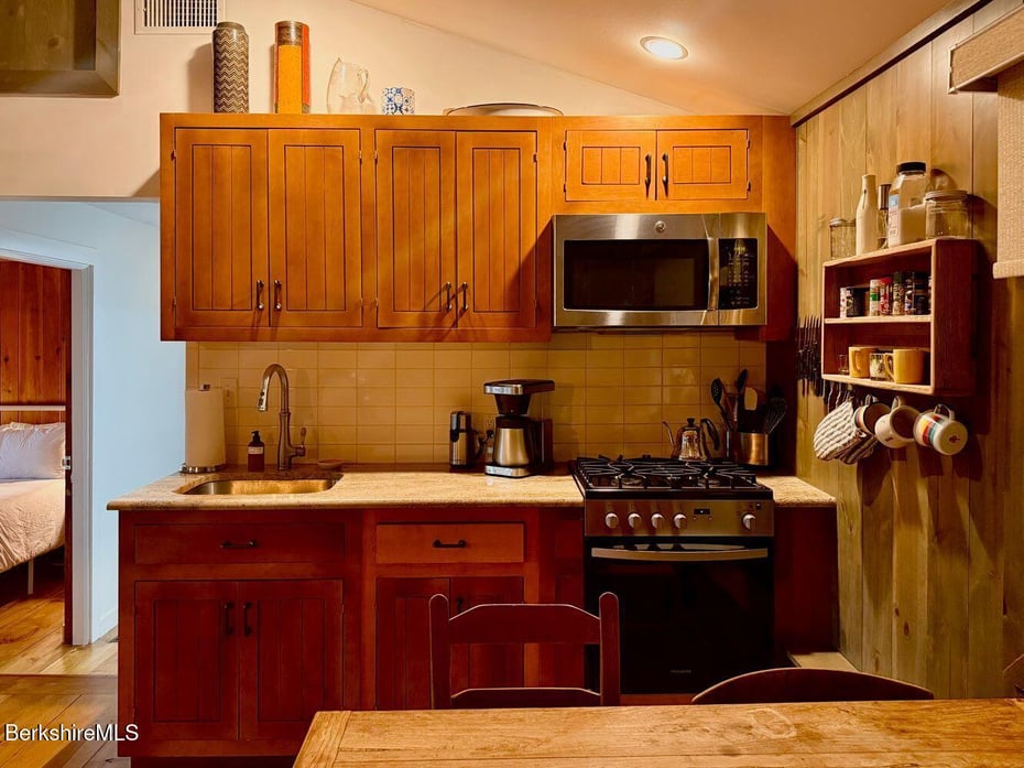 651 Hayes Hill Rd Photo 49