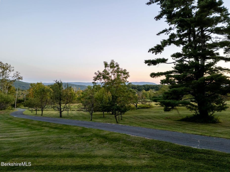 651 Hayes Hill Rd Photo 64