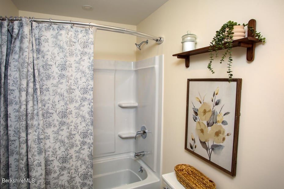 44 Main St  #3 Photo 11