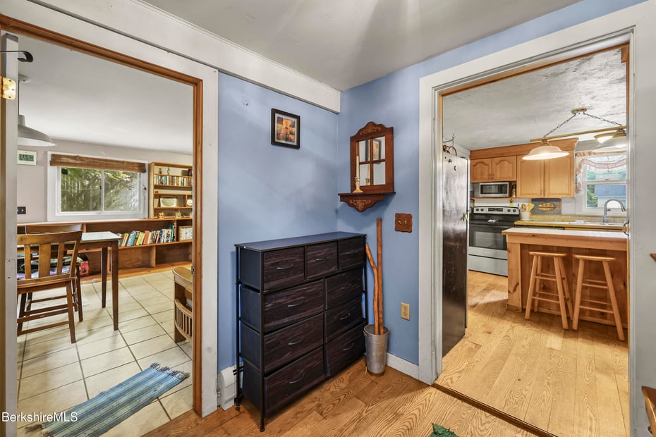 212 Highland St Photo 22