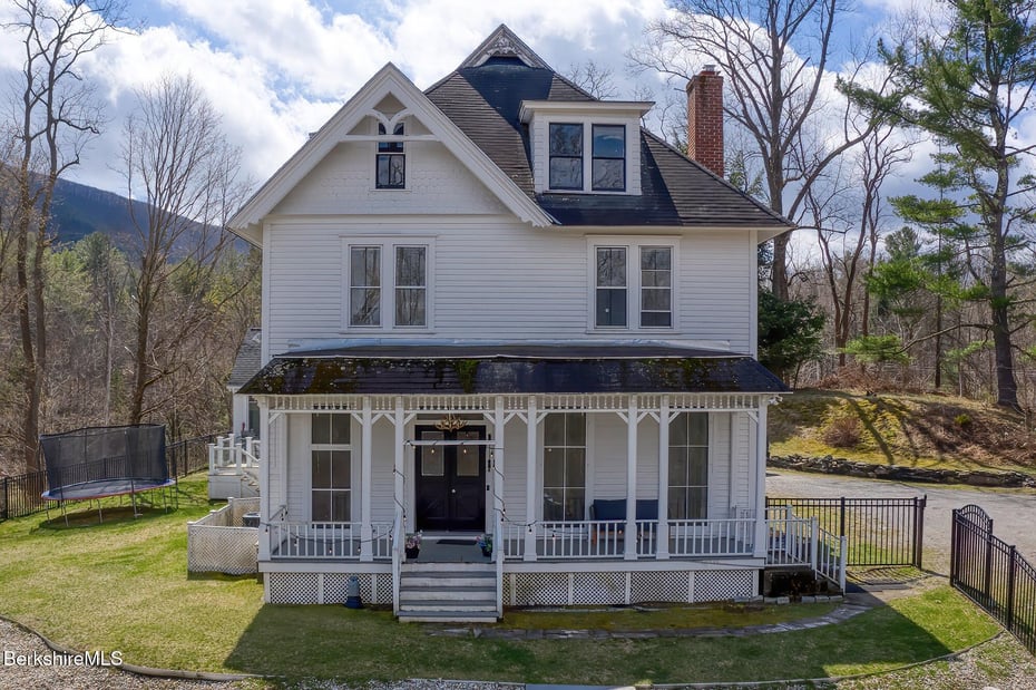21 Stockbridge Rd Photo 47