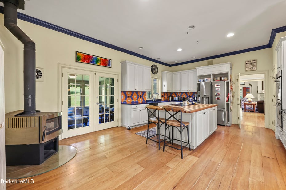 153 Gale Rd Photo 12