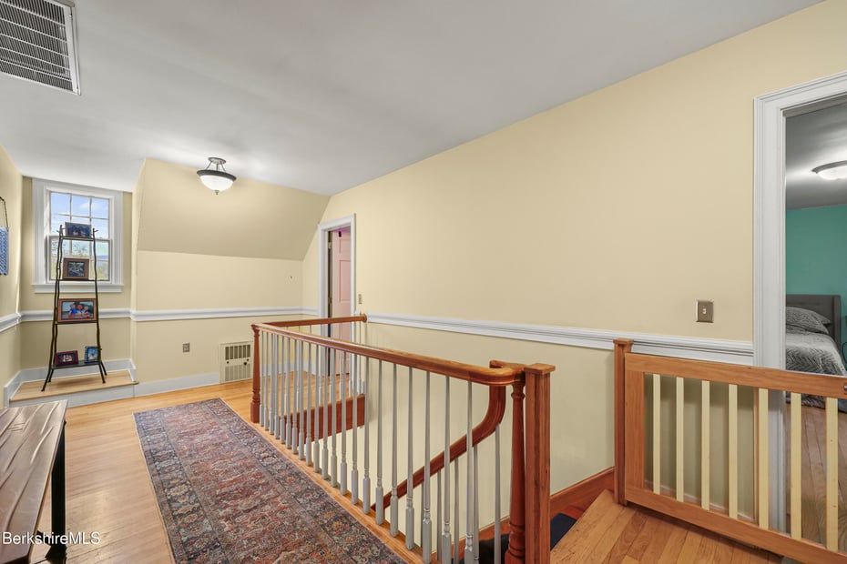 153 Gale Rd Photo 40