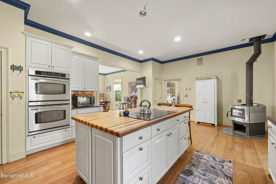 153 Gale Rd Photo 18