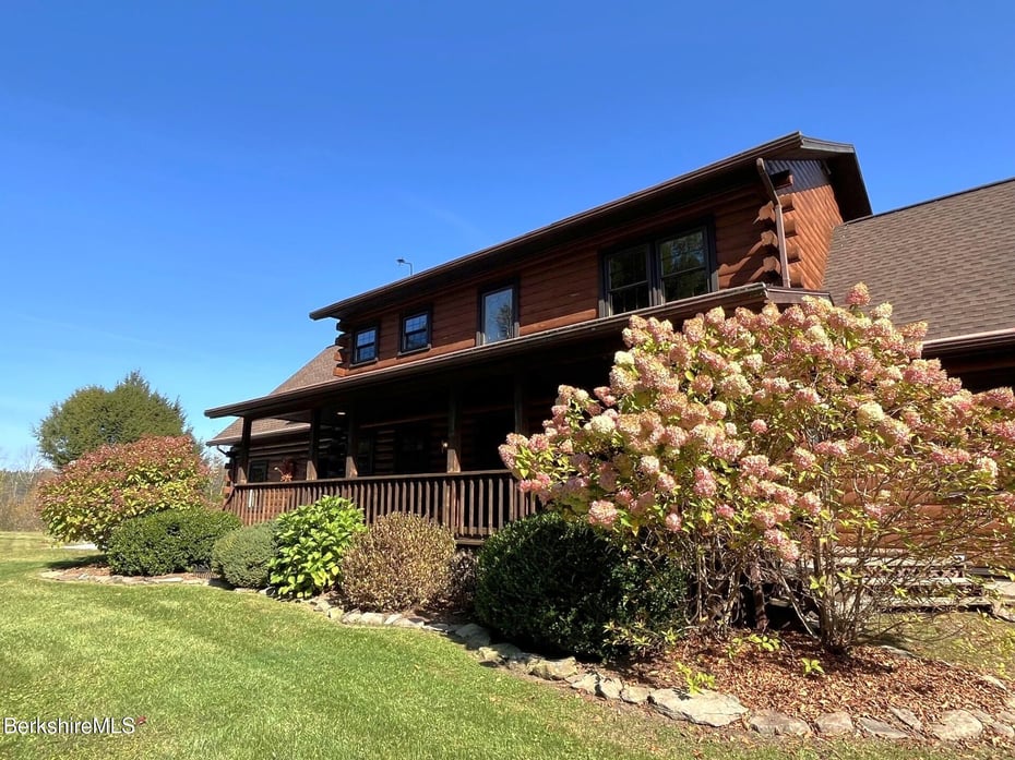 1020 Cascade St Photo 6