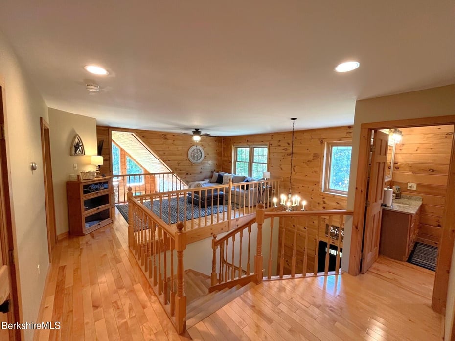 1020 Cascade St Photo 32