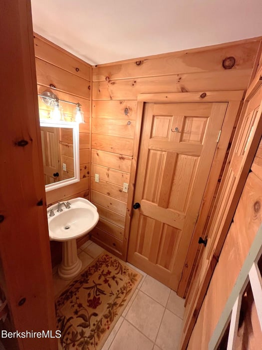 1020 Cascade St Photo 14