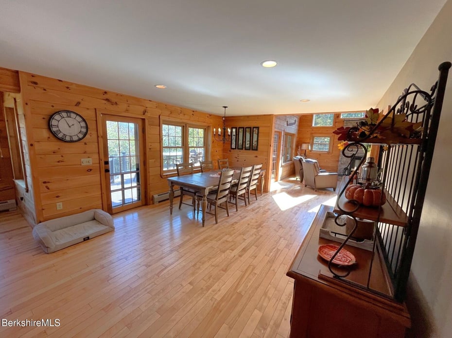 1020 Cascade St Photo 22