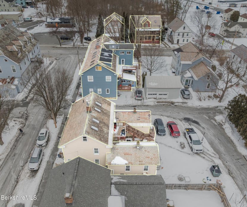 290 Cole Ave Photo 3