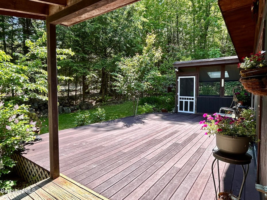 305 Shadow Ln Photo 29