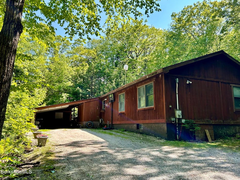 305 Shadow Ln Photo 2