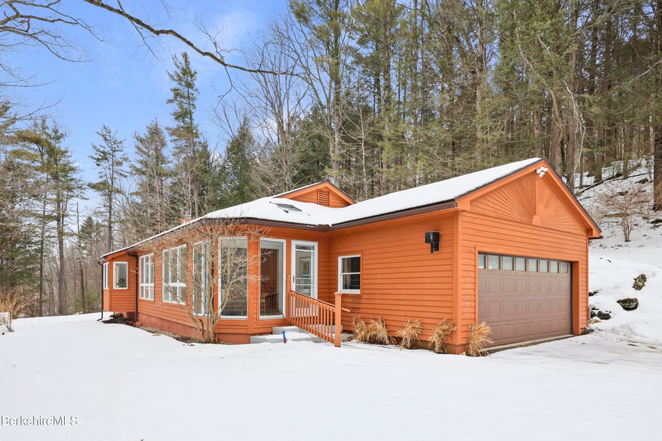 40 Prospect Hill Rd Photo 2