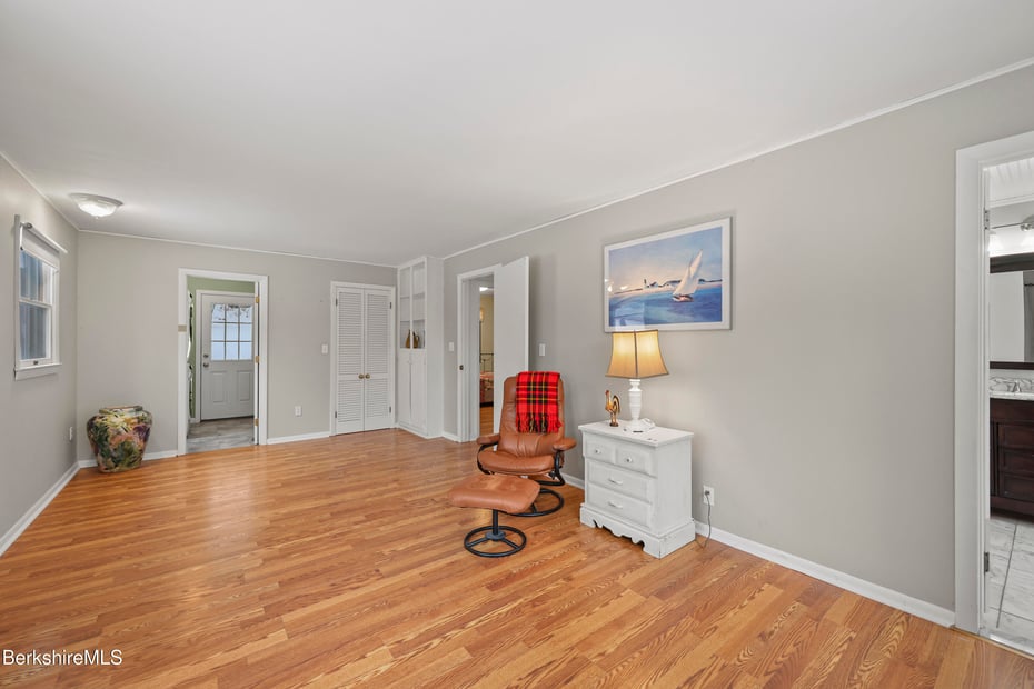 40 Prospect Hill Rd Photo 22