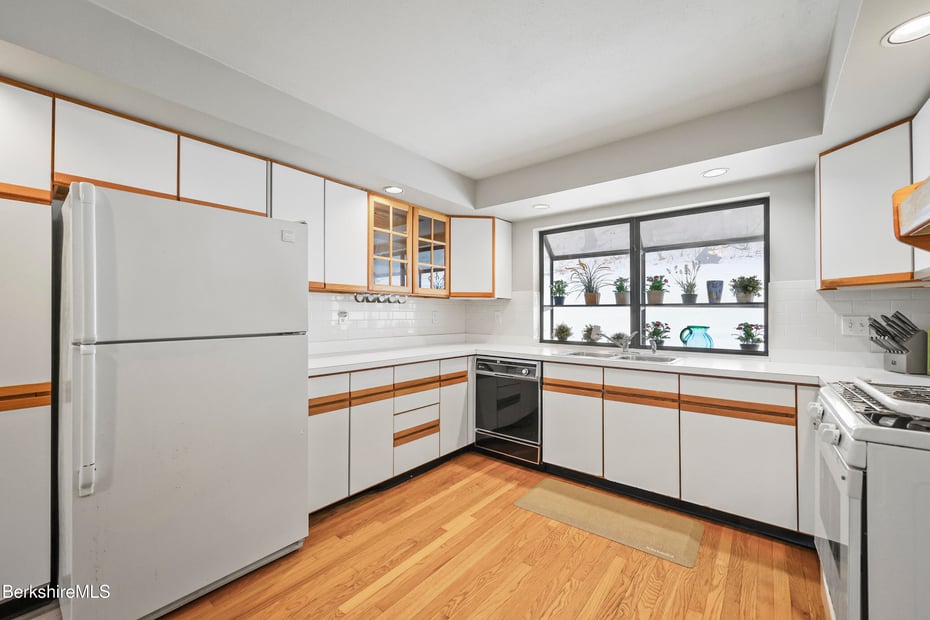 40 Prospect Hill Rd Photo 17