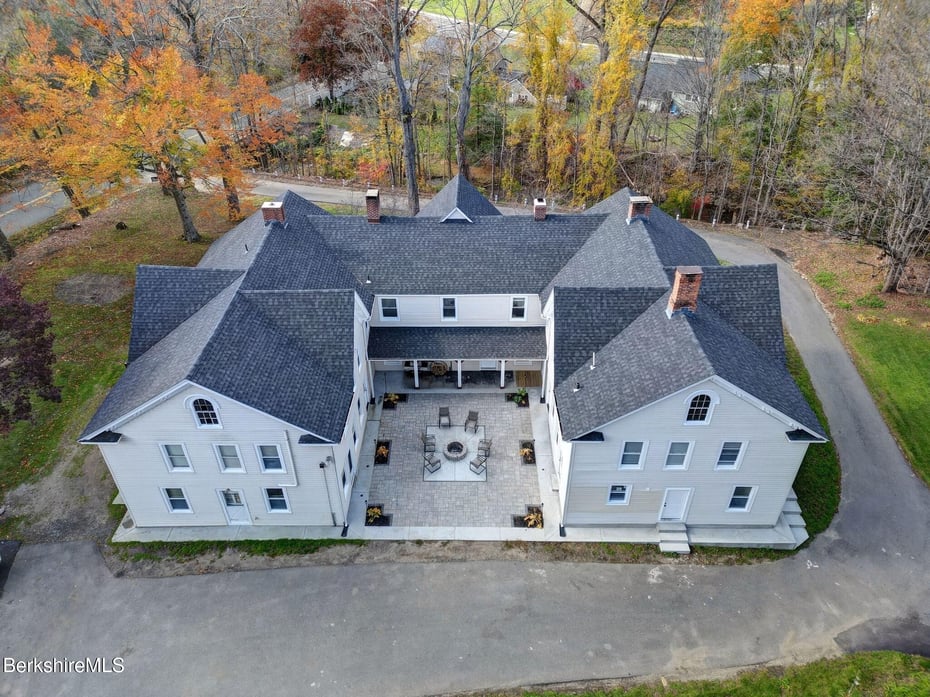 45 Forest St Photo 2