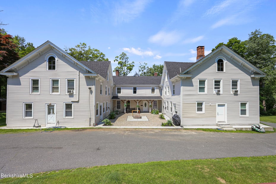 45 Forest St Photo 41