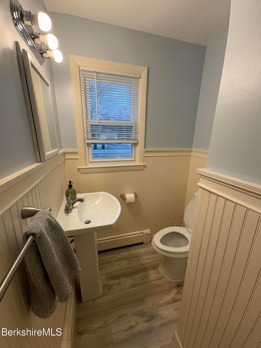 72 Nancy Ave Photo 22