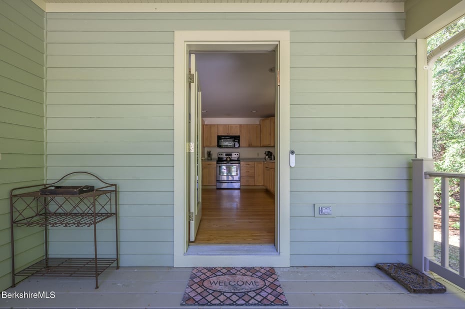 545 W Center Rd Photo 27