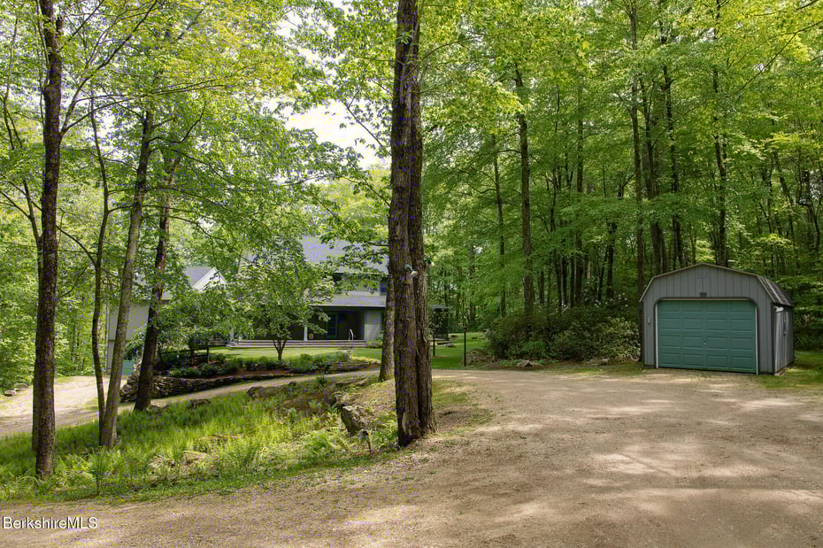 360 Brush Hill Rd Photo 53