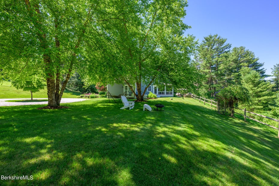 176 West Center Rd Photo 39