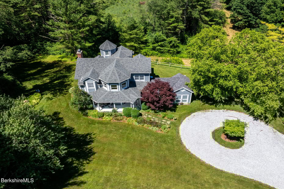 176 West Center Rd Photo 3