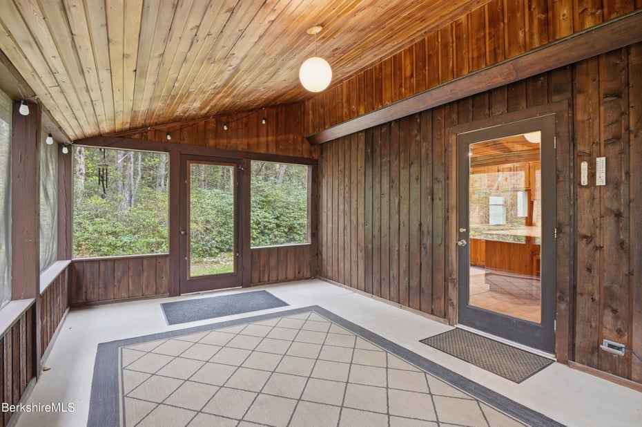 135 Mallard Dr Photo 38