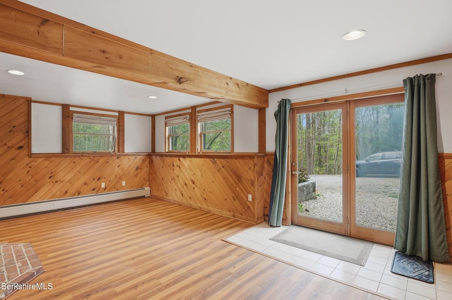 135 Mallard Dr Photo 33
