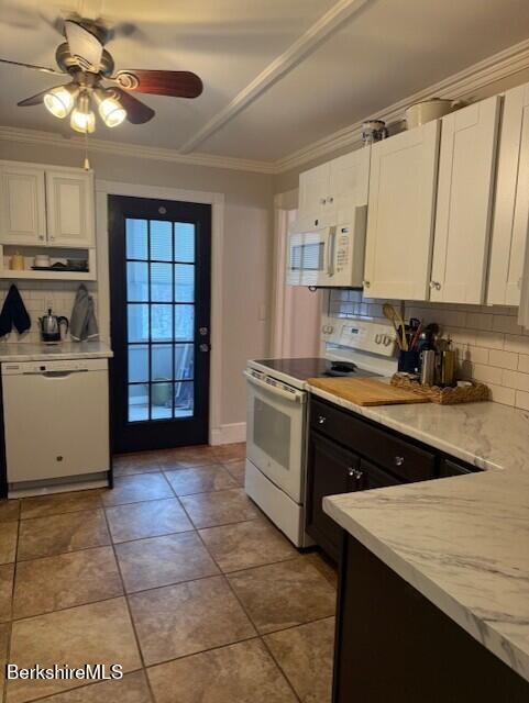 77 Carson Ave Photo 3