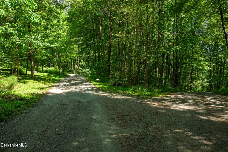 50 Old Village Rd Photo 3