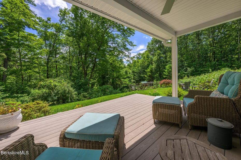 50 Old Village Rd Photo 8