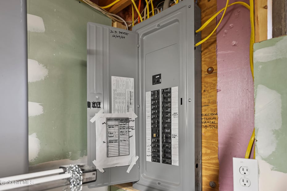 13 Jordan Rd Photo 31