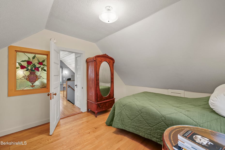 13 Jordan Rd Photo 29