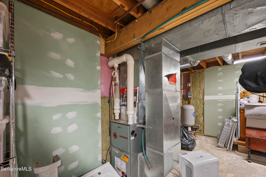 13 Jordan Rd Photo 32