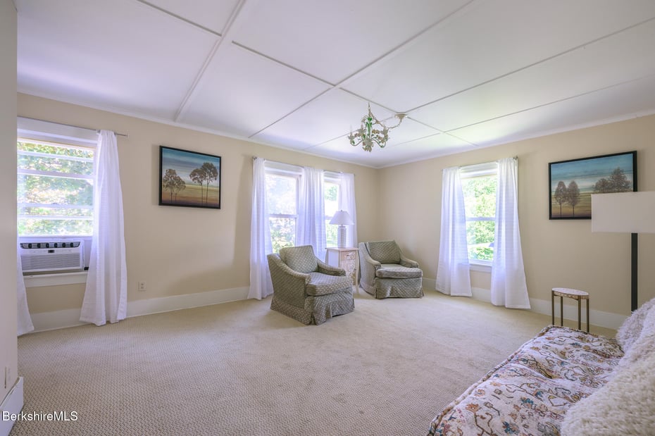 36 Tucker St Photo 28